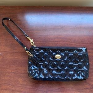 Black Patent Leather Coach Wristlet! LIKE NEW